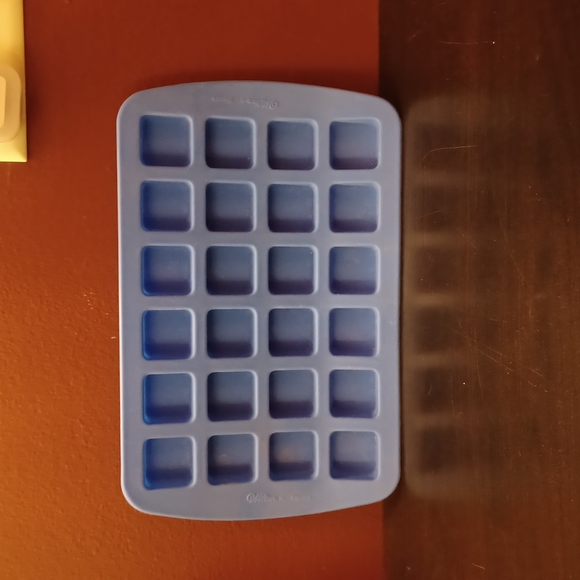 Wilton Silicone Square Shaped Baking Candy Tray Mini Brownie Petit Fours